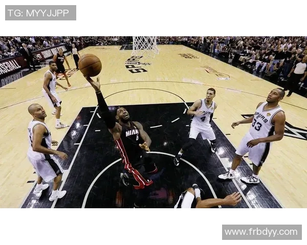 12月7日马刺对热火精彩比赛录像回顾与分析