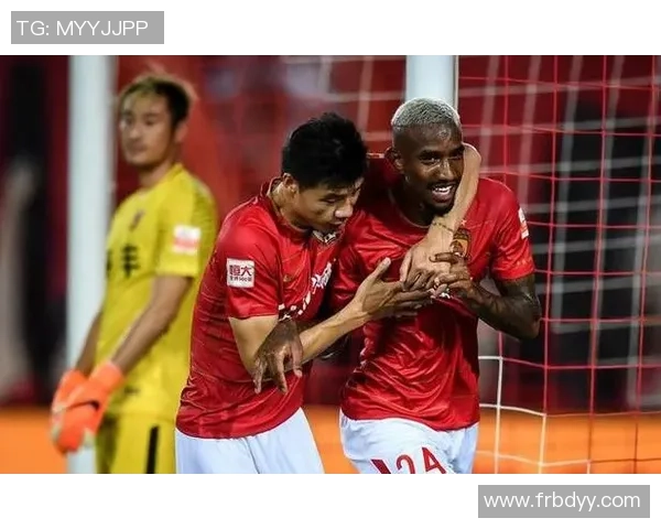 2016年恒大与重庆的巅峰对决回顾及精彩瞬间分析 2016年恒大与重庆的巅峰对决回顾及精彩瞬间分析