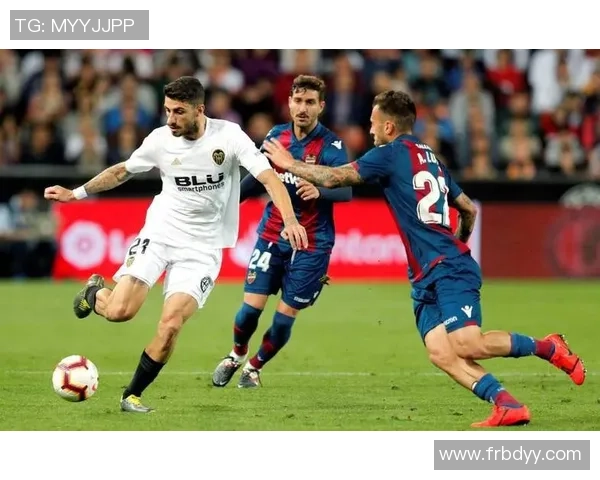 皇家马德里与巴伦西亚激战正酣谁能在西甲赛场笑到最后